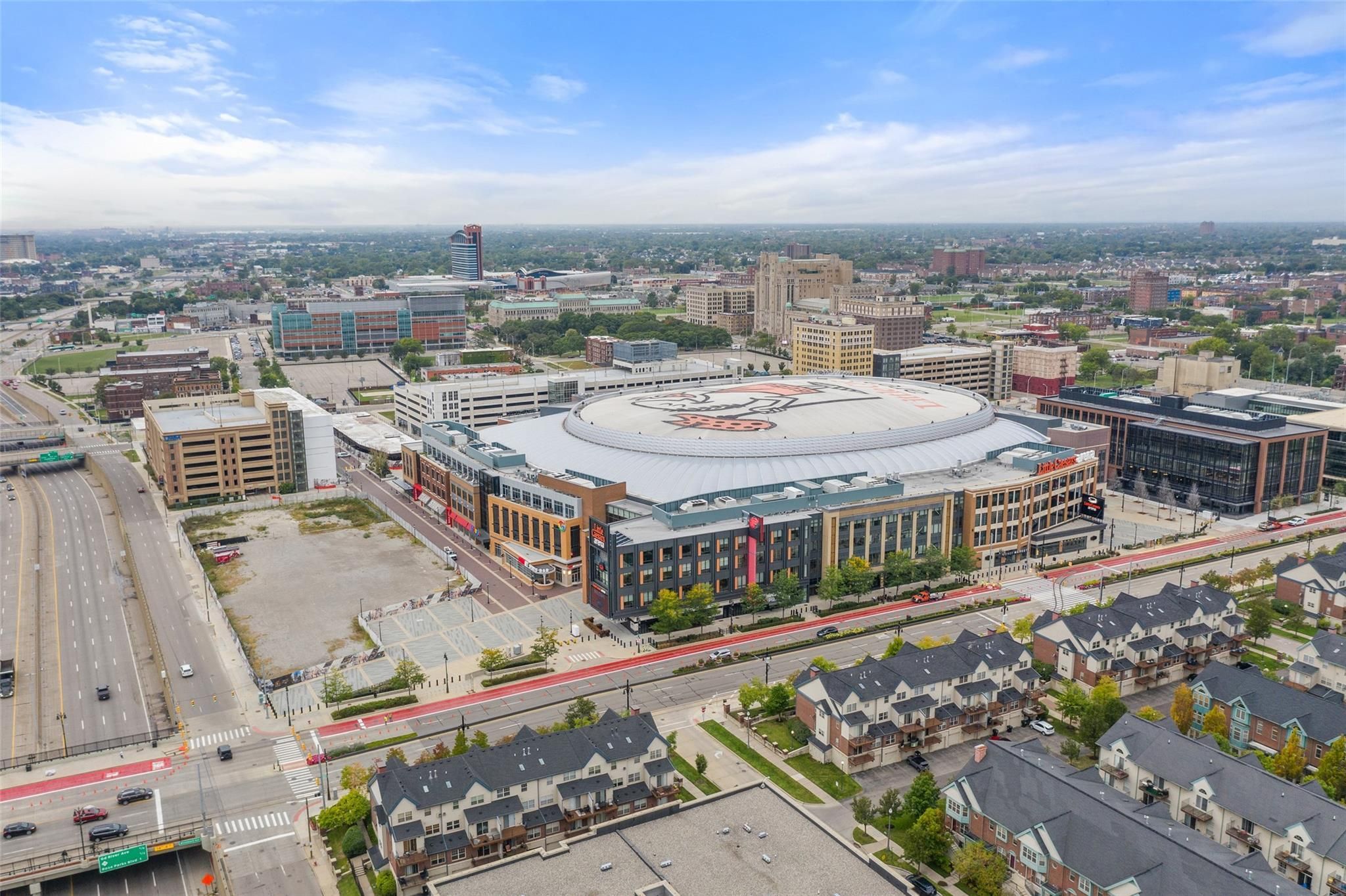 2452 WOODWARD AVE # 6/1