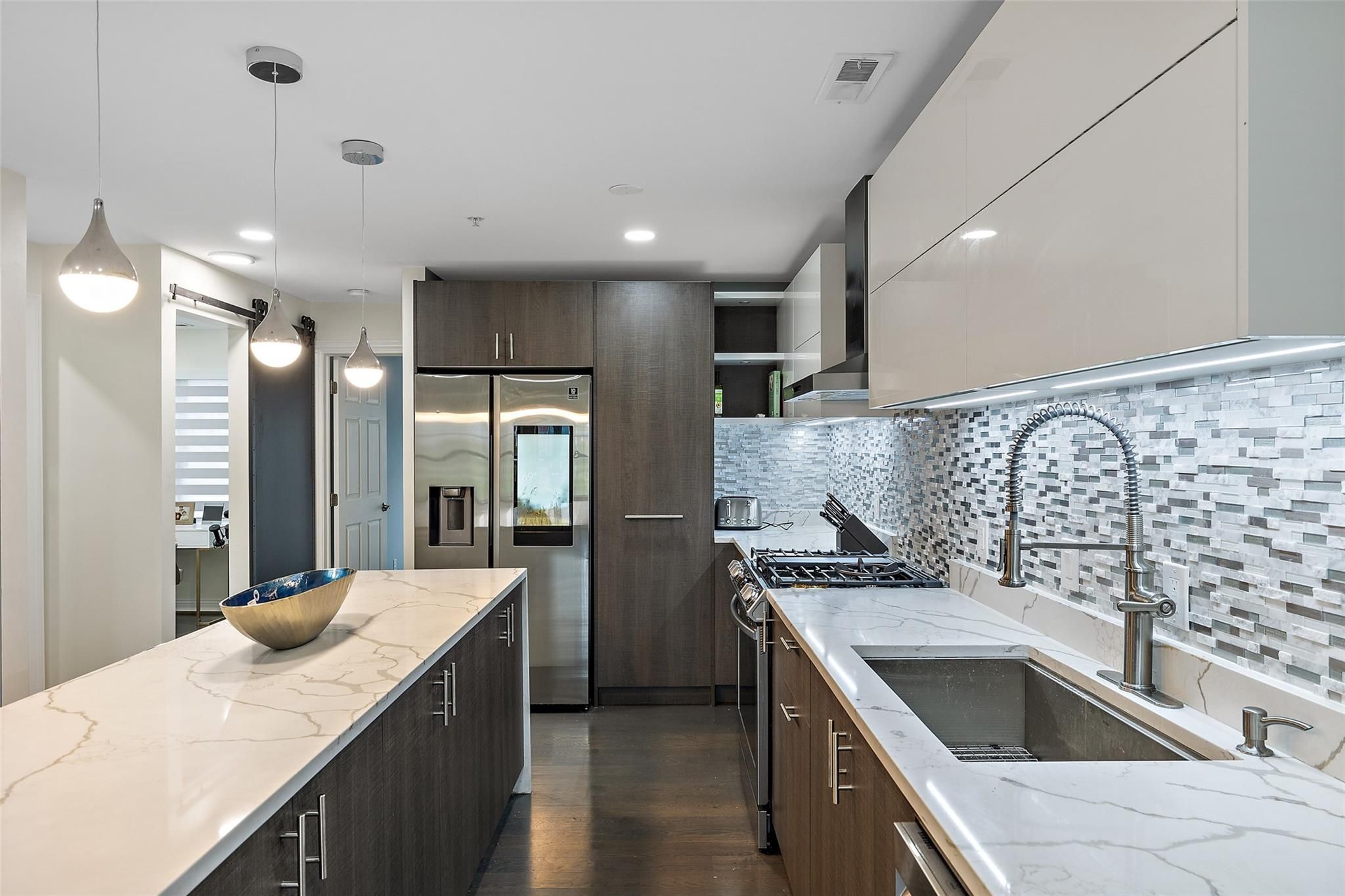 2452 WOODWARD AVE # 6/1