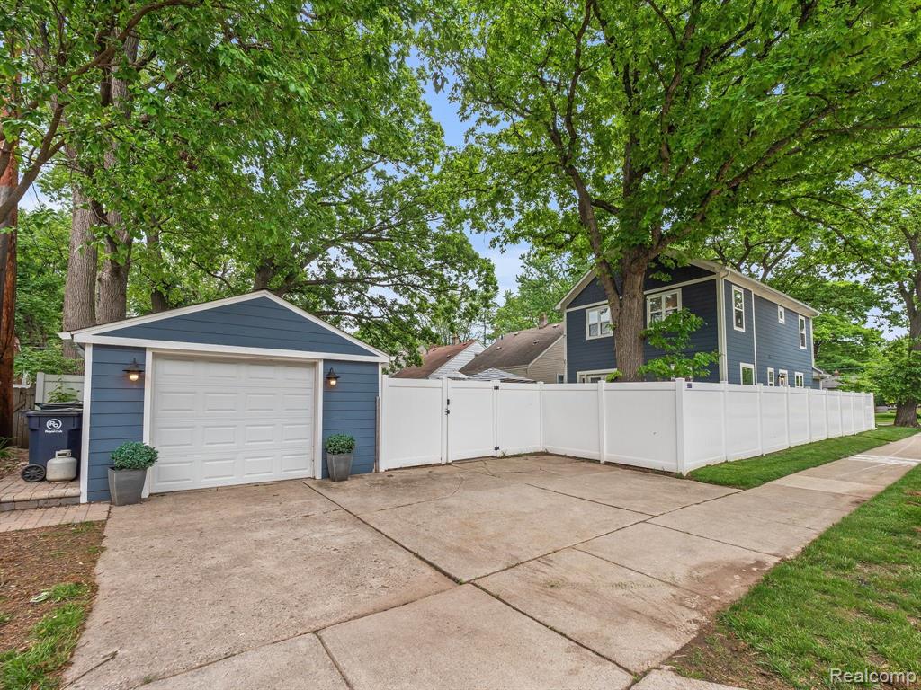 1001 N Blair Avenue