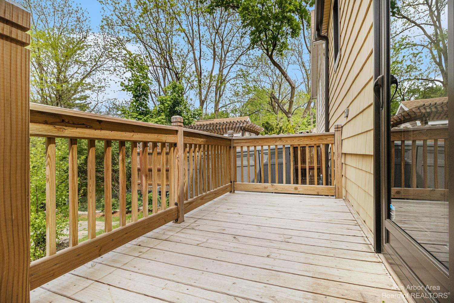 815 Hillcrest Drive