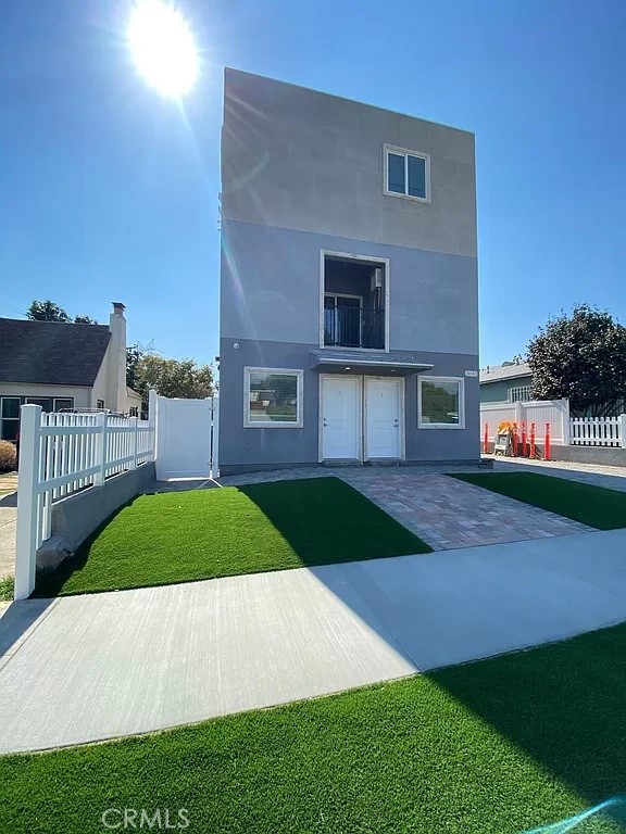 3042 Atwater Avenue 1