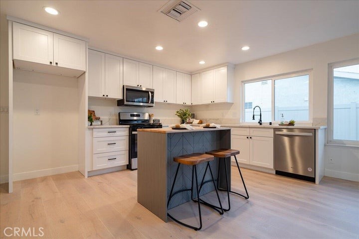 3154 Larwood Drive