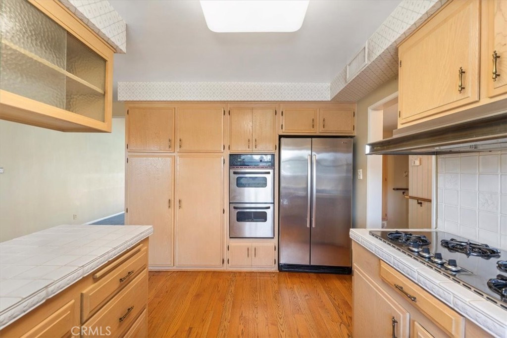 18615 Dearborn Street