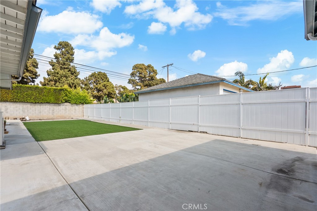 1904 Armacost Avenue