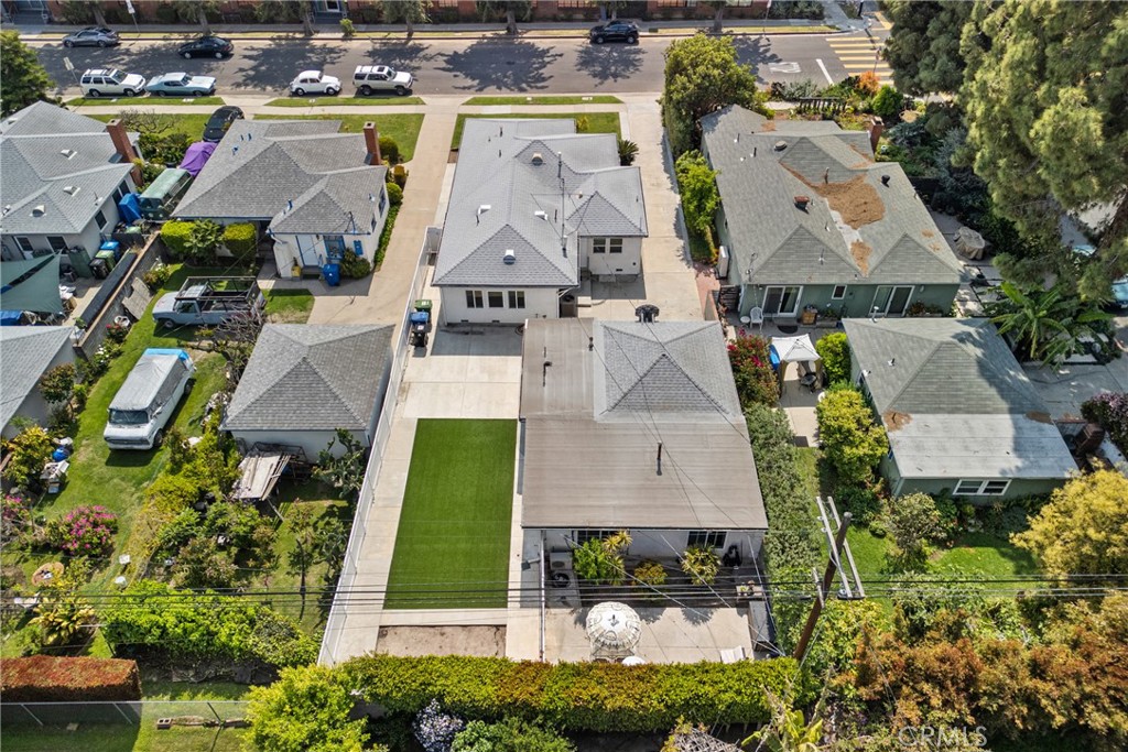 1904 Armacost Avenue