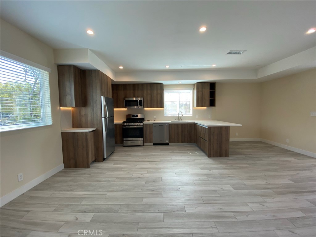 3042 Atwater Avenue 1