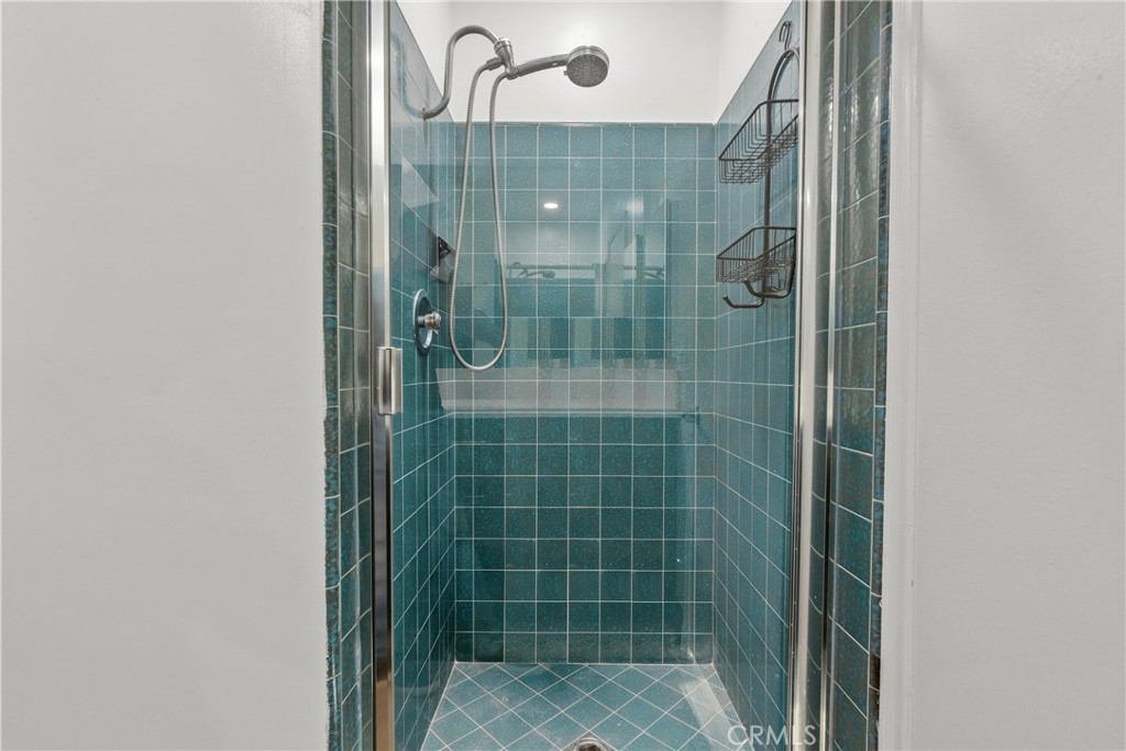 9724 Bothwell