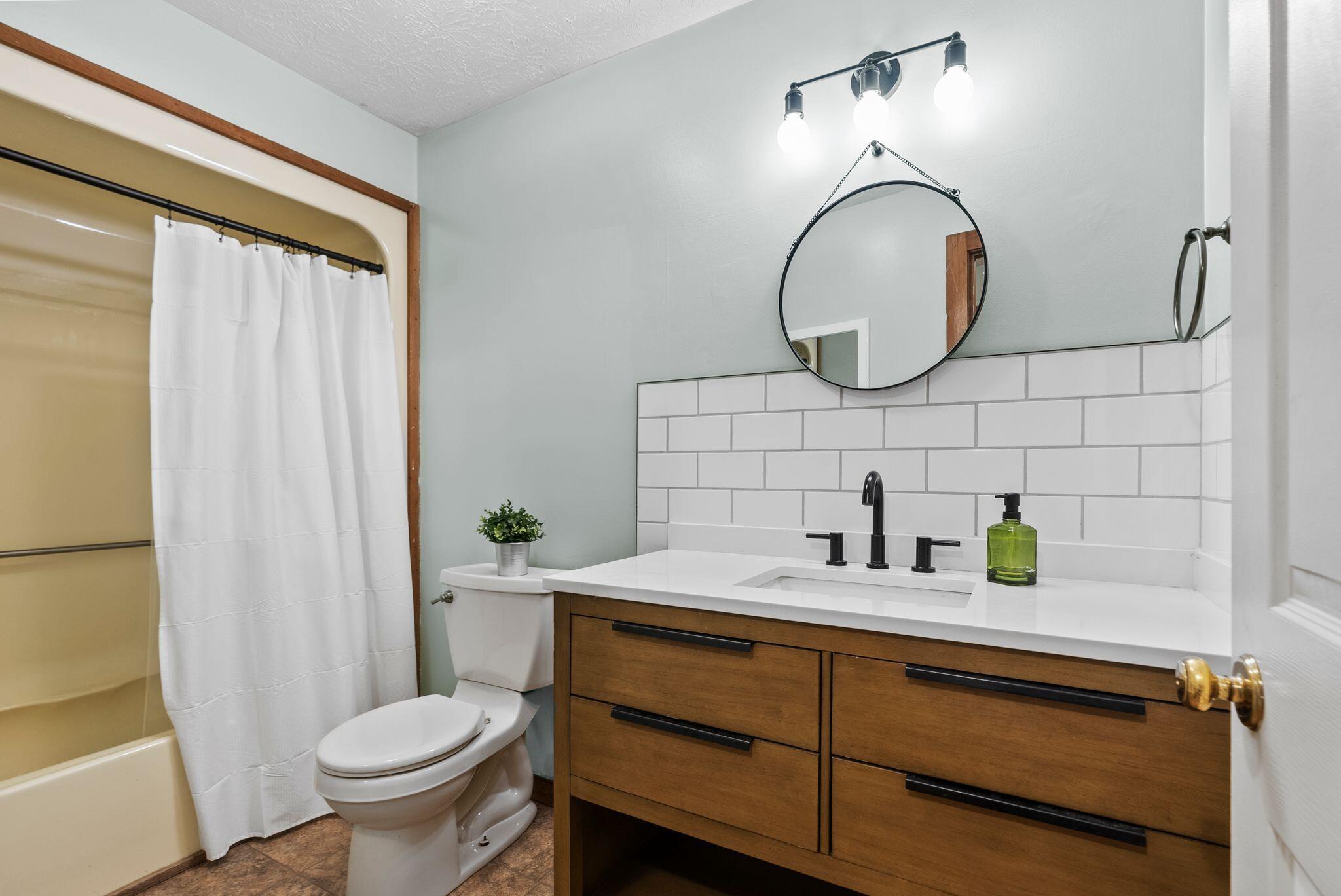 780 North Ridge Road