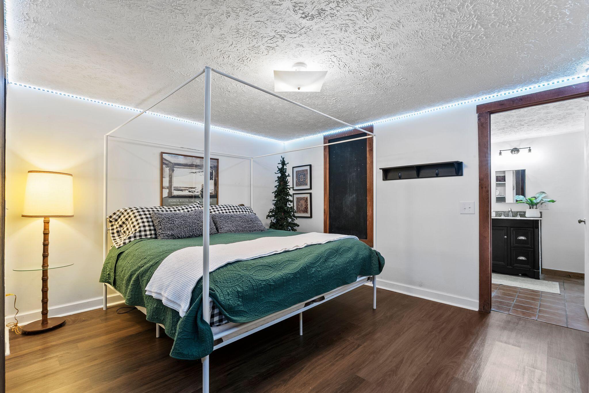 780 North Ridge Road