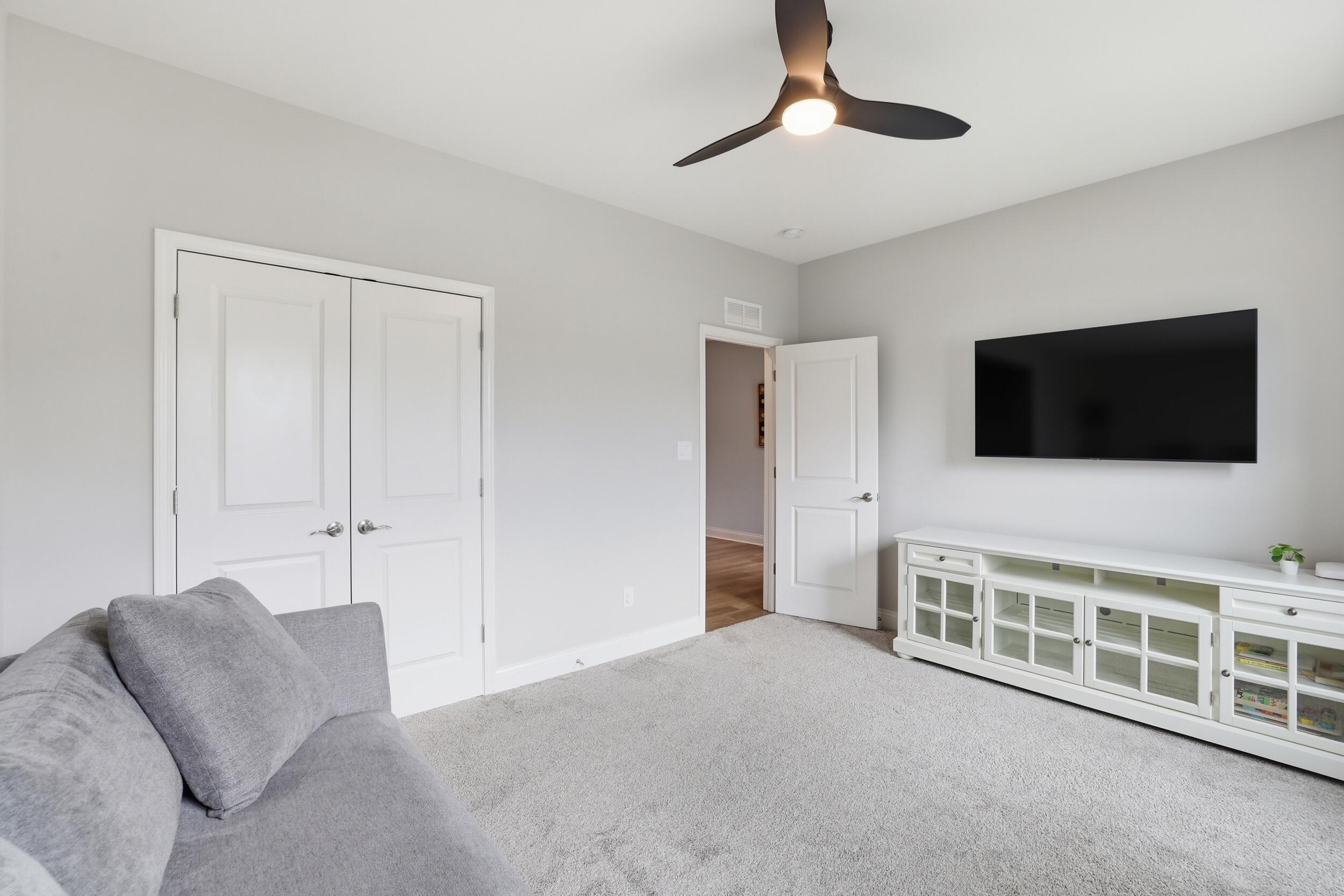 208 Little Leaf Drive