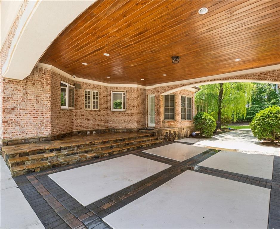 5162 Legends Drive