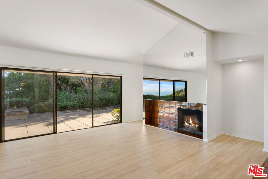 3621 MALIBU COUNTRY DR