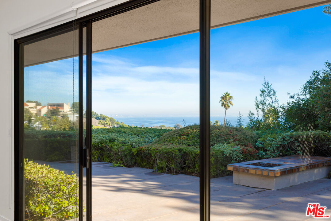 3621 MALIBU COUNTRY DR