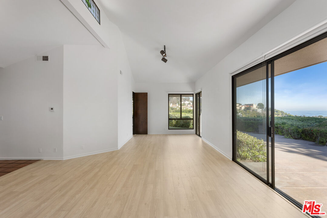 3621 MALIBU COUNTRY DR