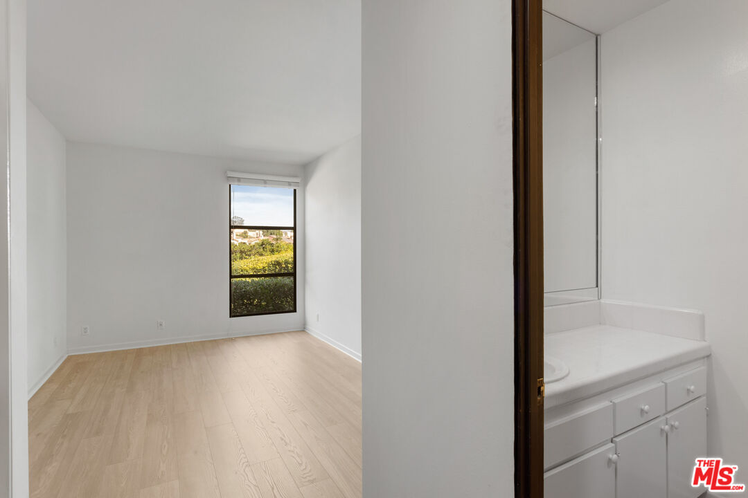 3621 MALIBU COUNTRY DR