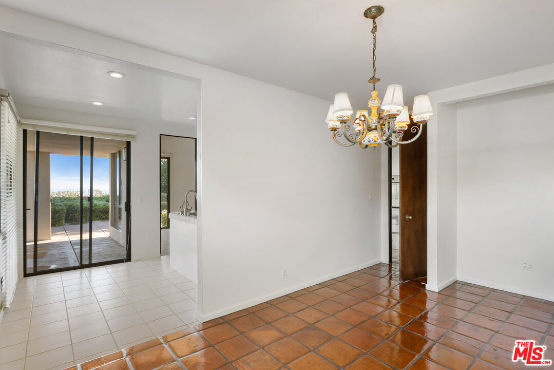 3621 MALIBU COUNTRY DR