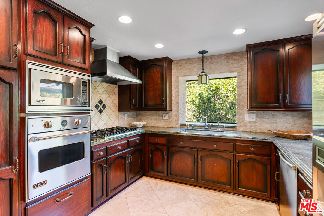 24656 Blue Dane Ln