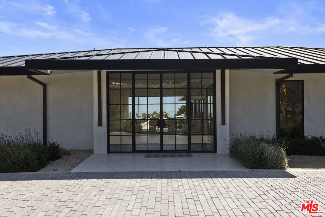 5837 Murphy Way