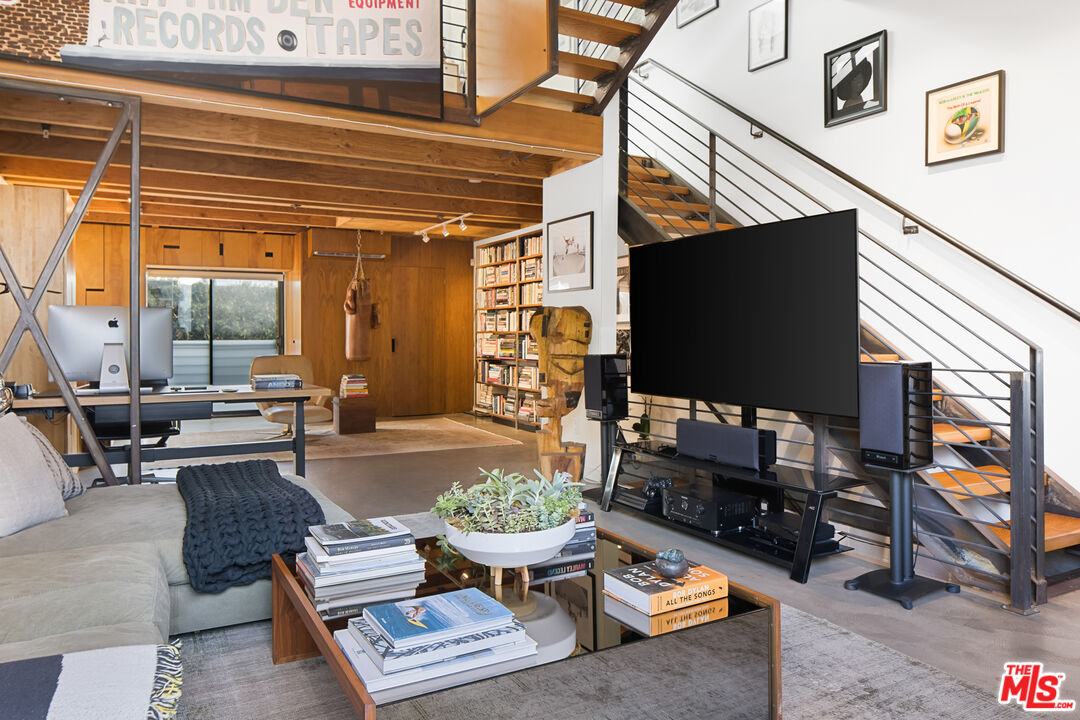 1113 ELECTRIC AVE Unit: 4