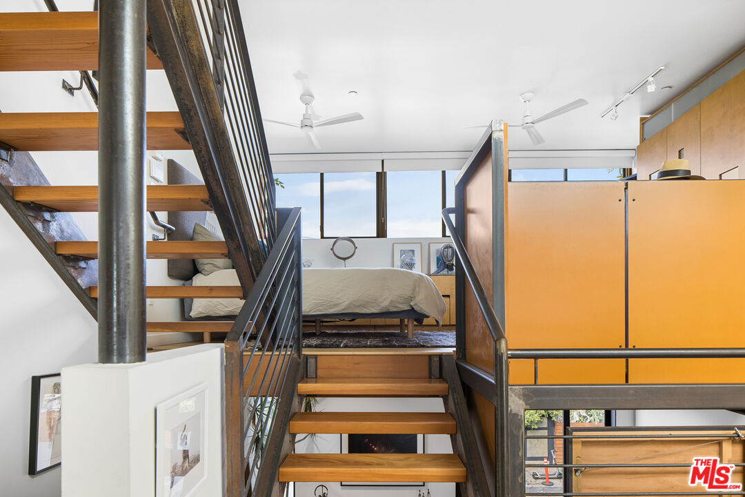 1113 ELECTRIC AVE Unit: 4