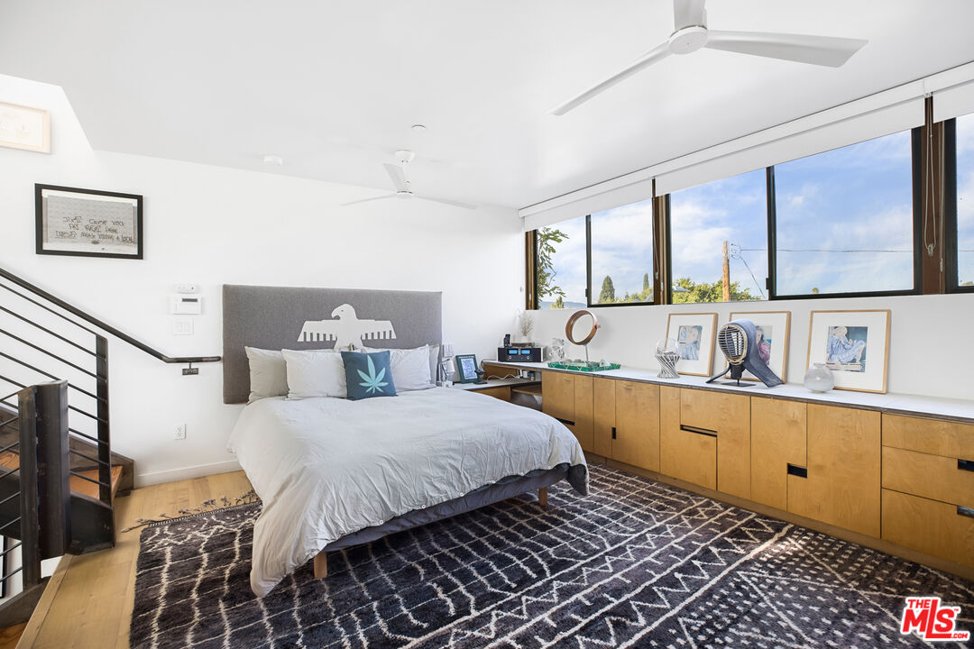 1113 ELECTRIC AVE Unit: 4