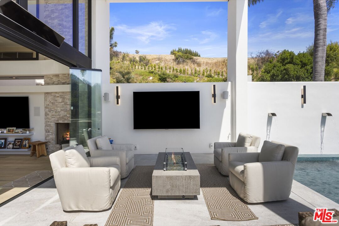 3851 Sweetwater Canyon Dr