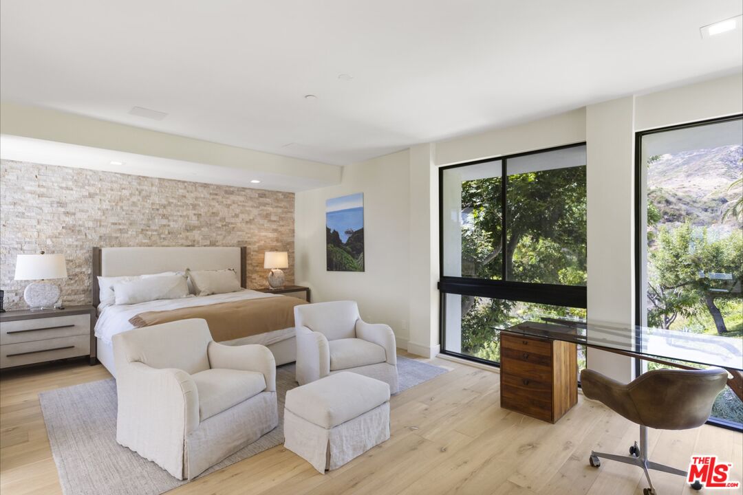 3851 Sweetwater Canyon Dr