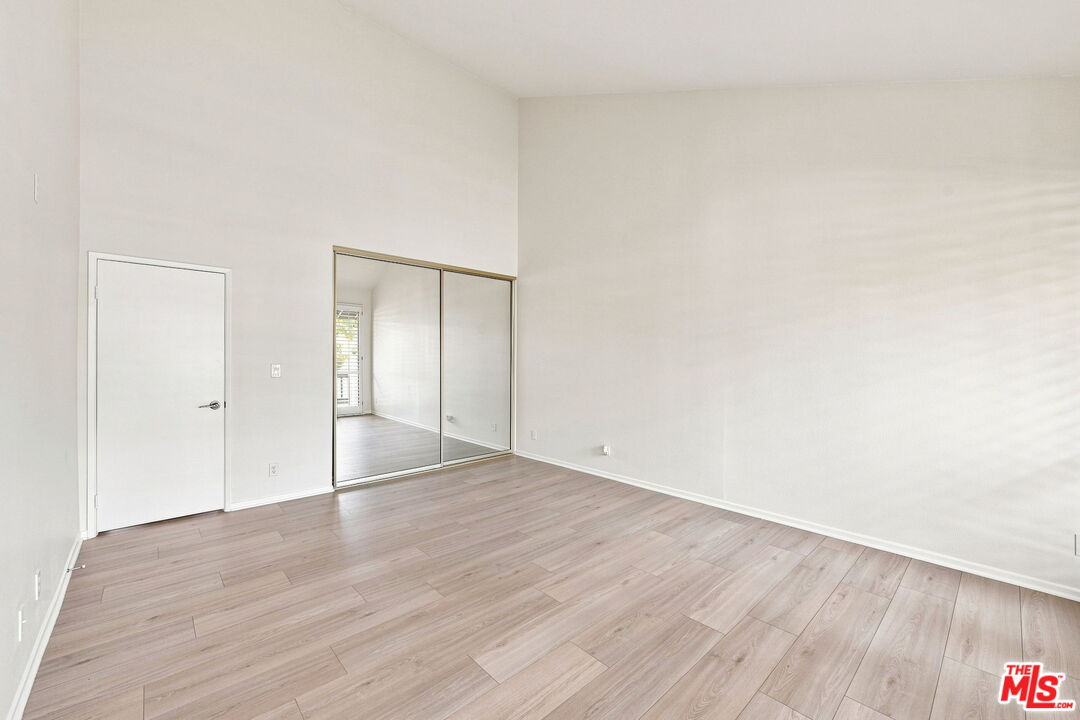 21801 Burbank Blvd Unit: 83
