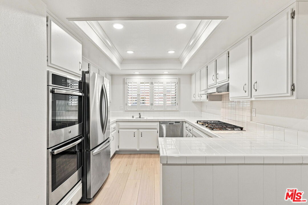 21801 Burbank Blvd Unit: 83