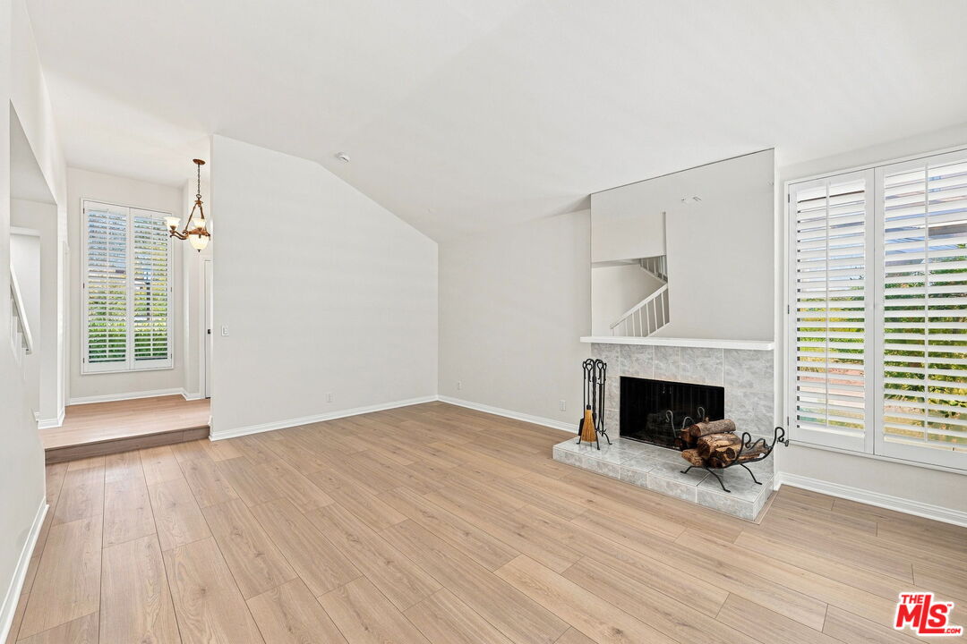 21801 Burbank Blvd Unit: 83
