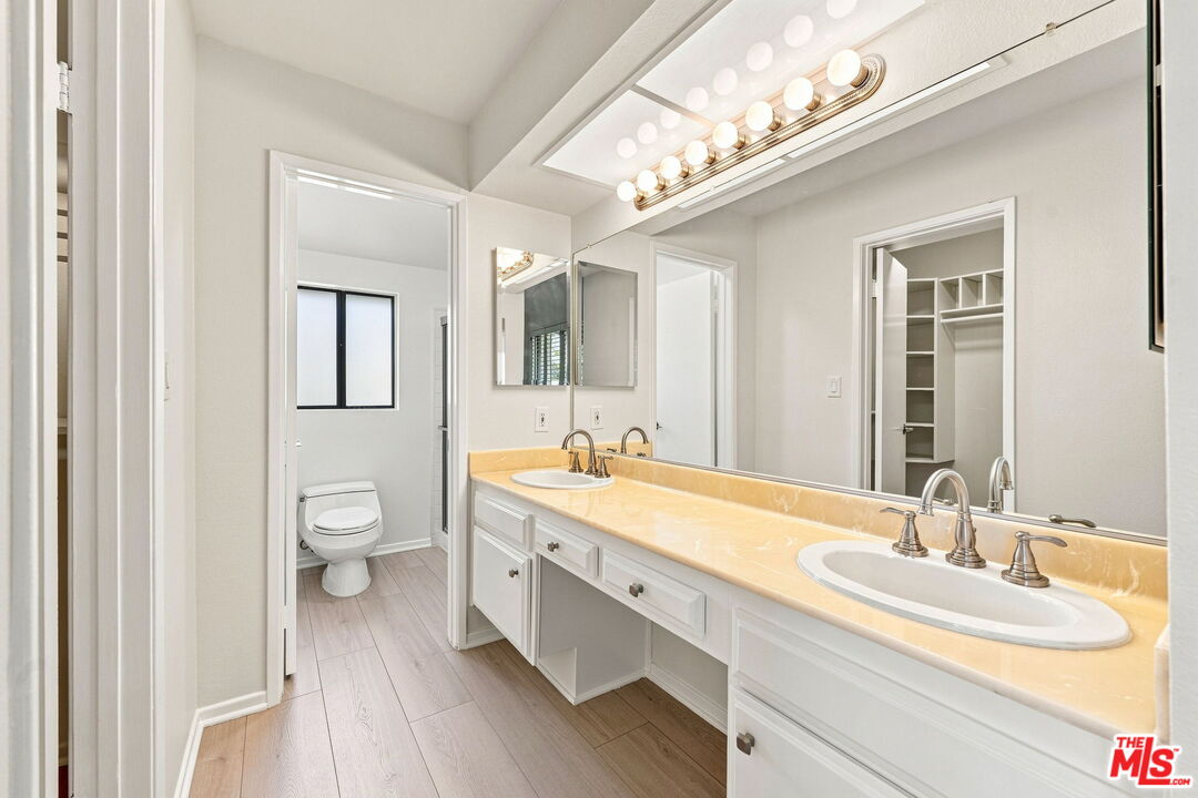 21801 Burbank Blvd Unit: 83