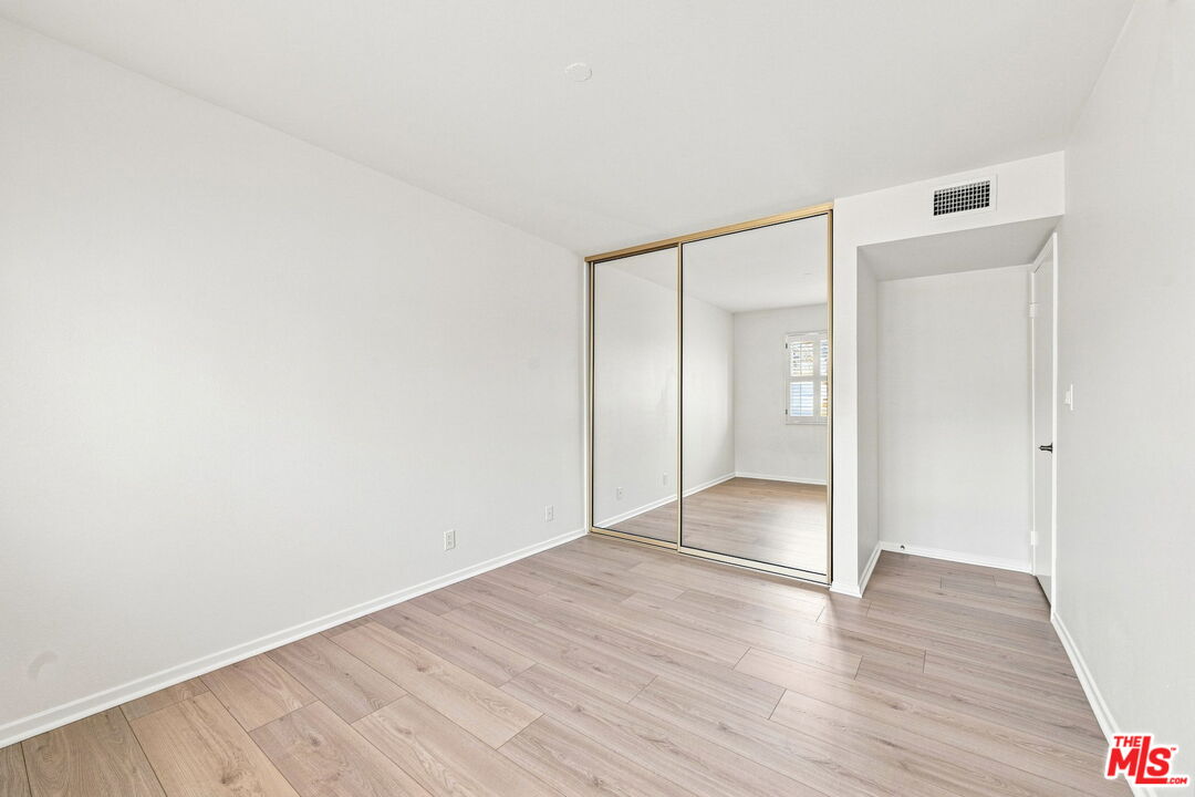 21801 Burbank Blvd Unit: 83