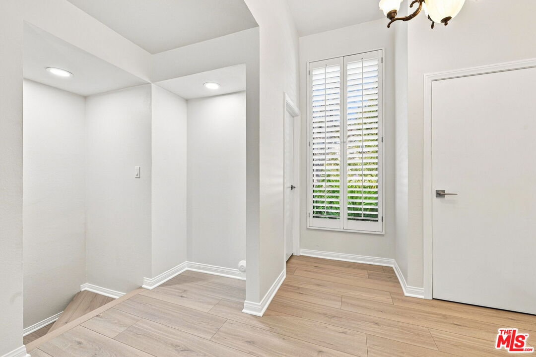 21801 Burbank Blvd Unit: 83