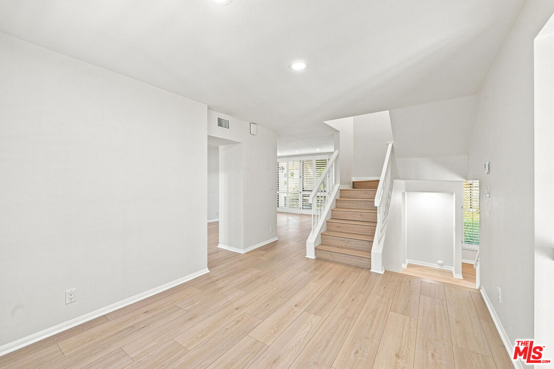 21801 Burbank Blvd Unit: 83