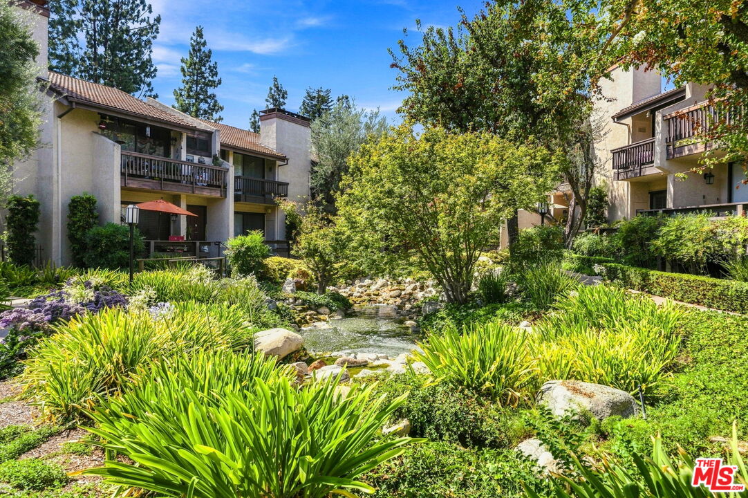 21801 Burbank Blvd Unit: 83
