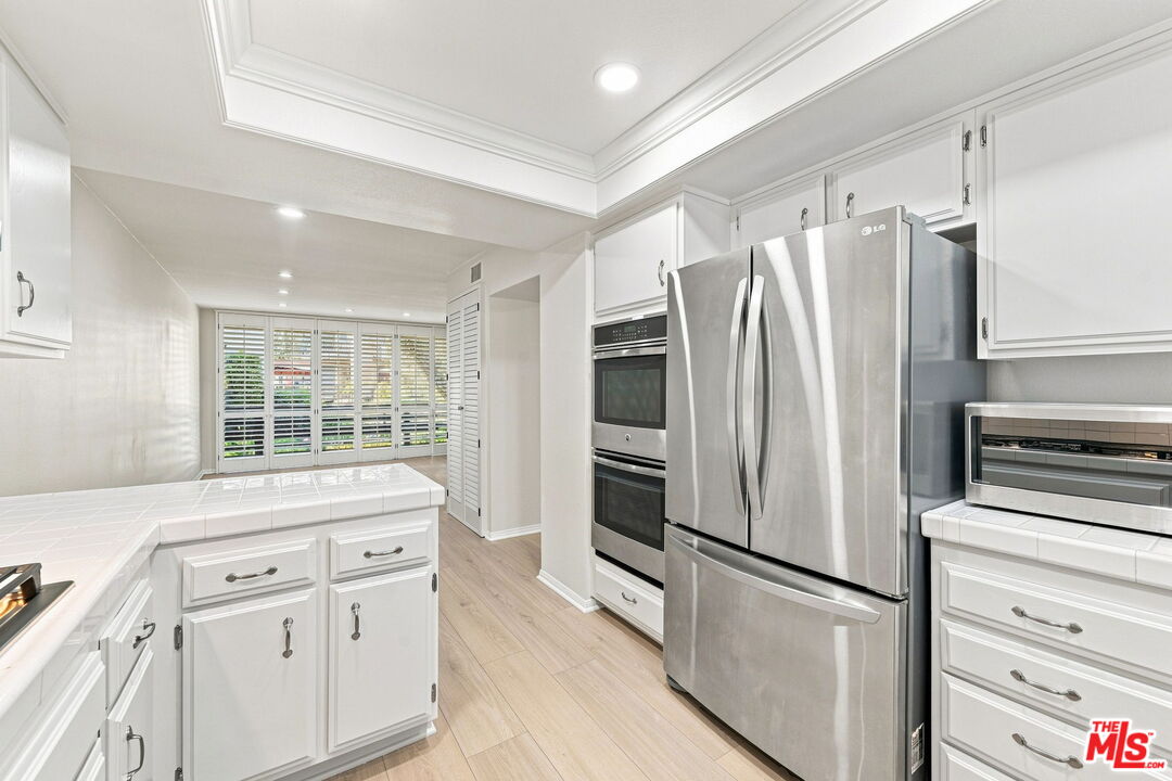 21801 Burbank Blvd Unit: 83