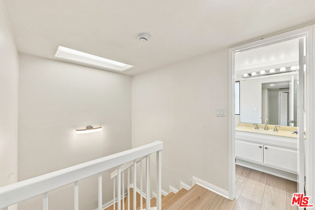 21801 Burbank Blvd Unit: 83