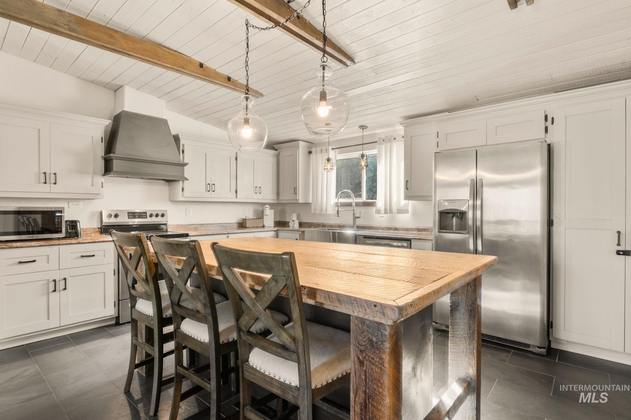 1212 5th Street