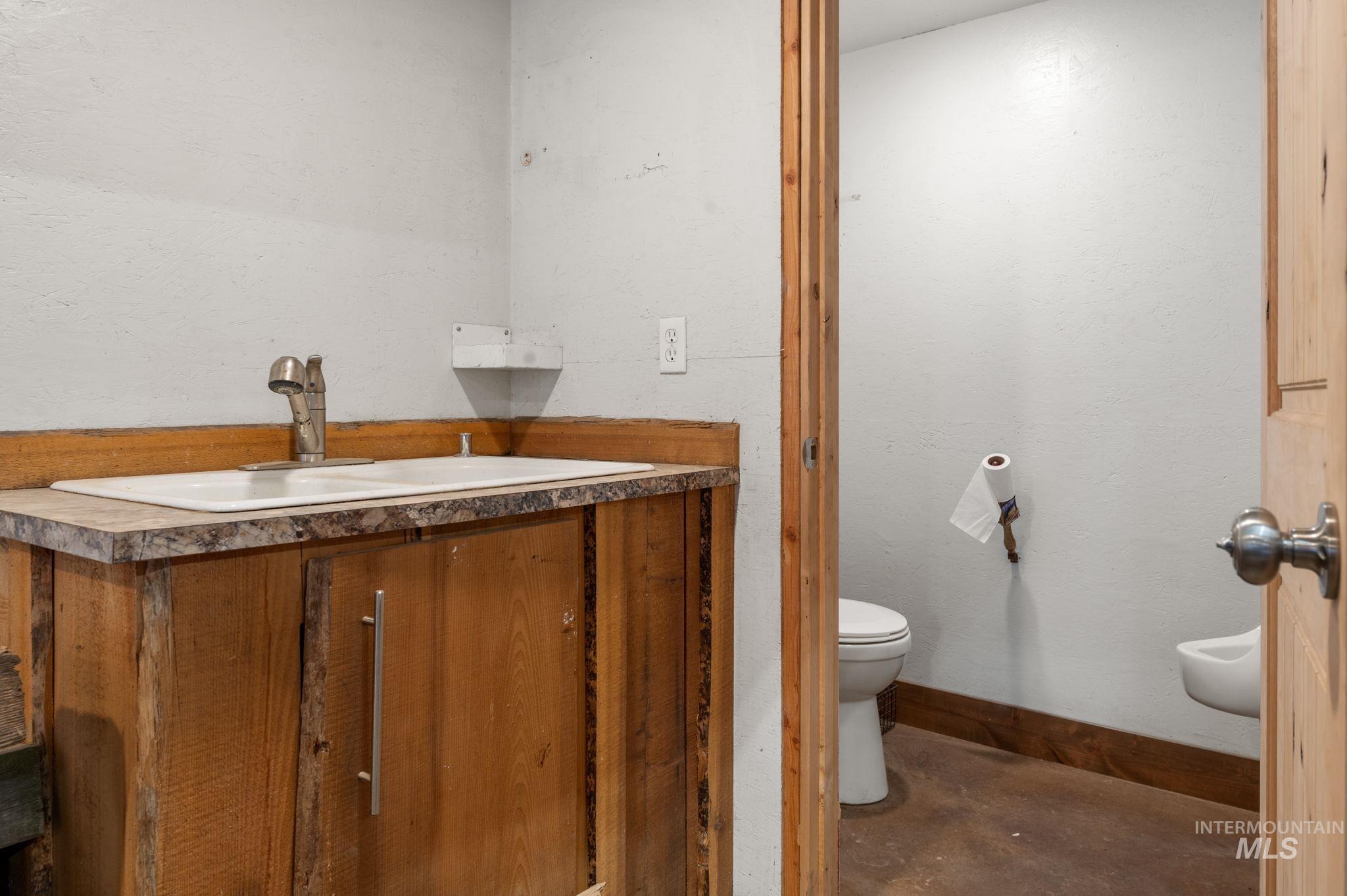 1221 9th Street