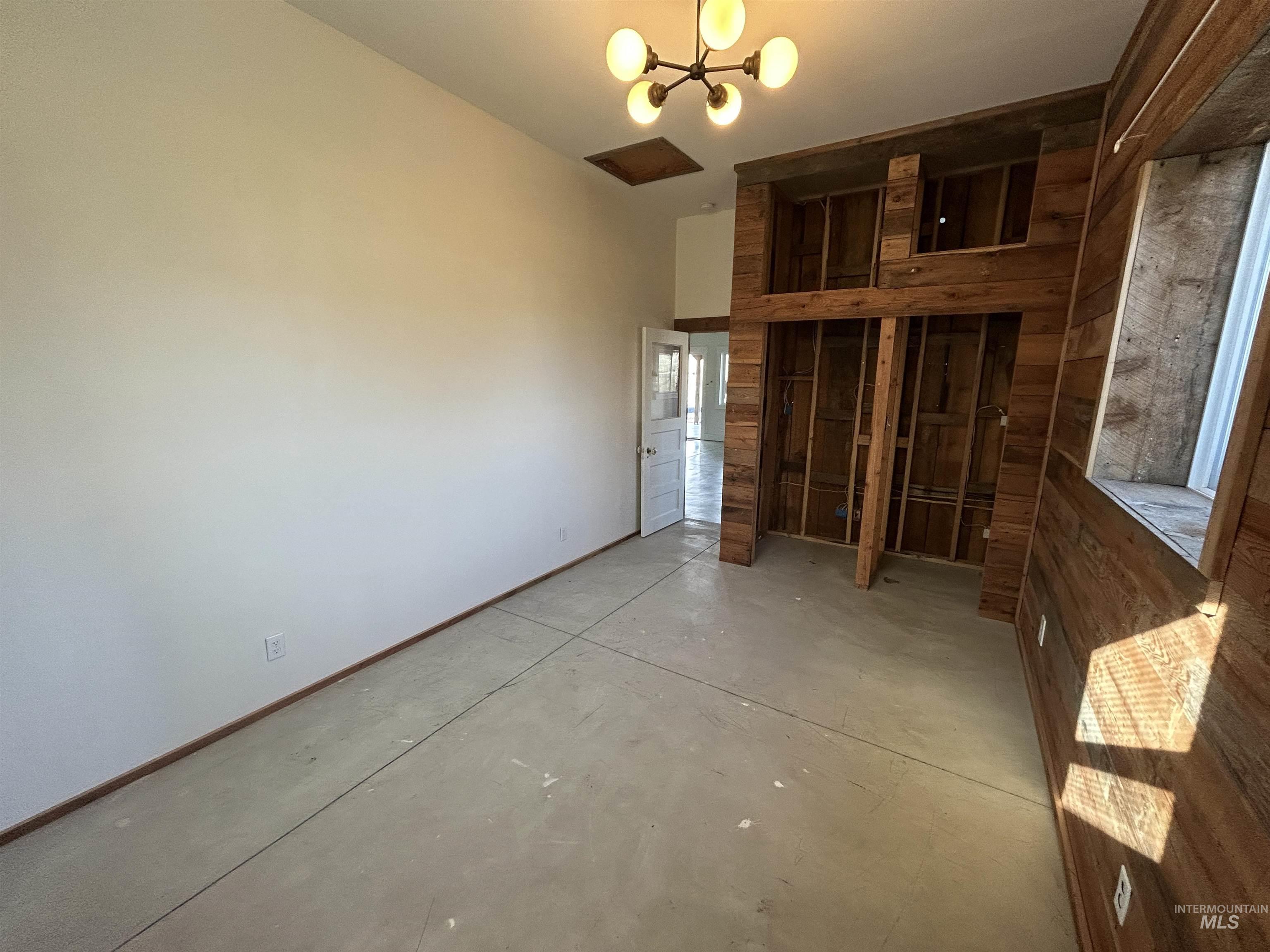 408 Harding St.