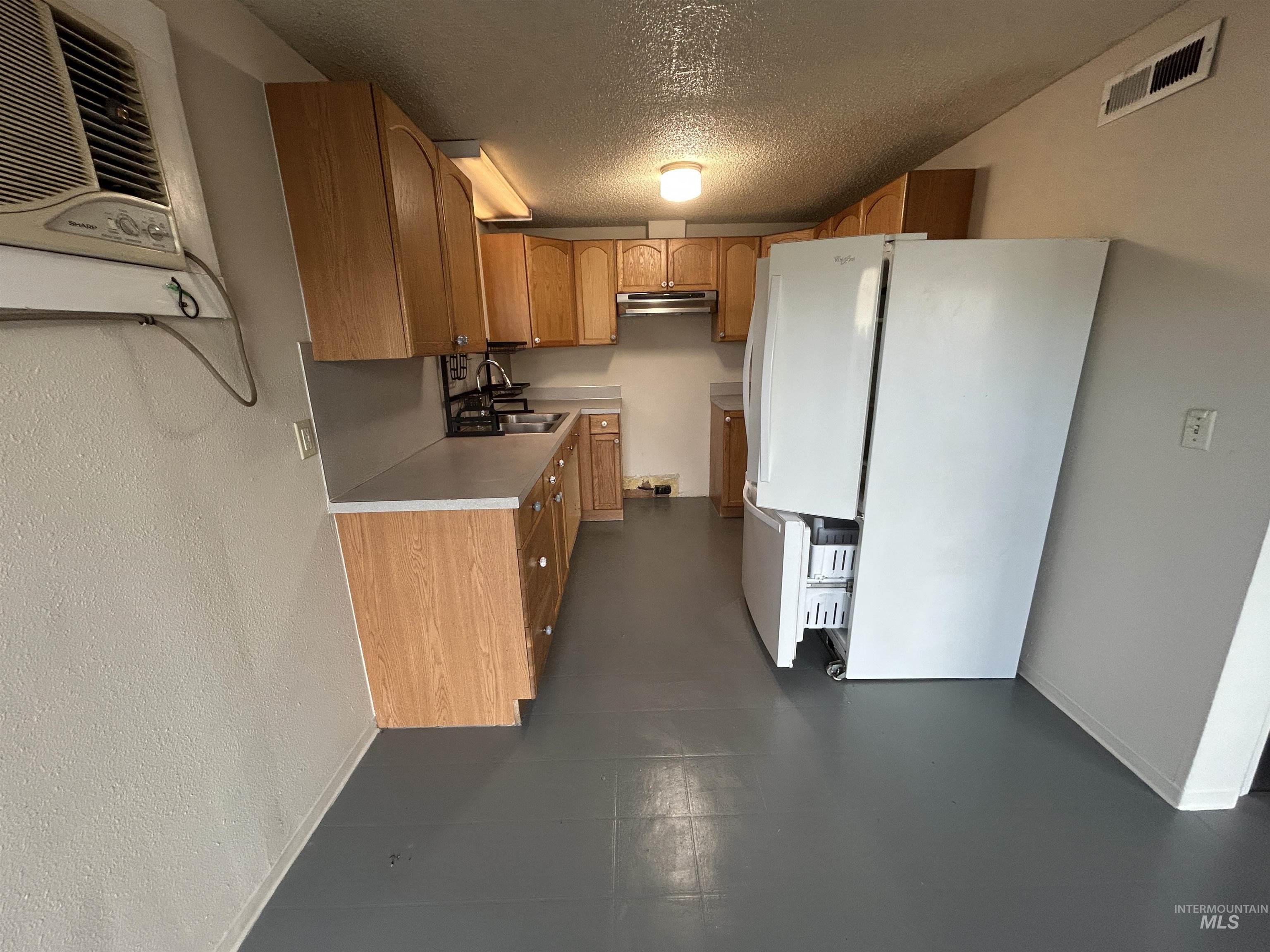 408 Harding St.