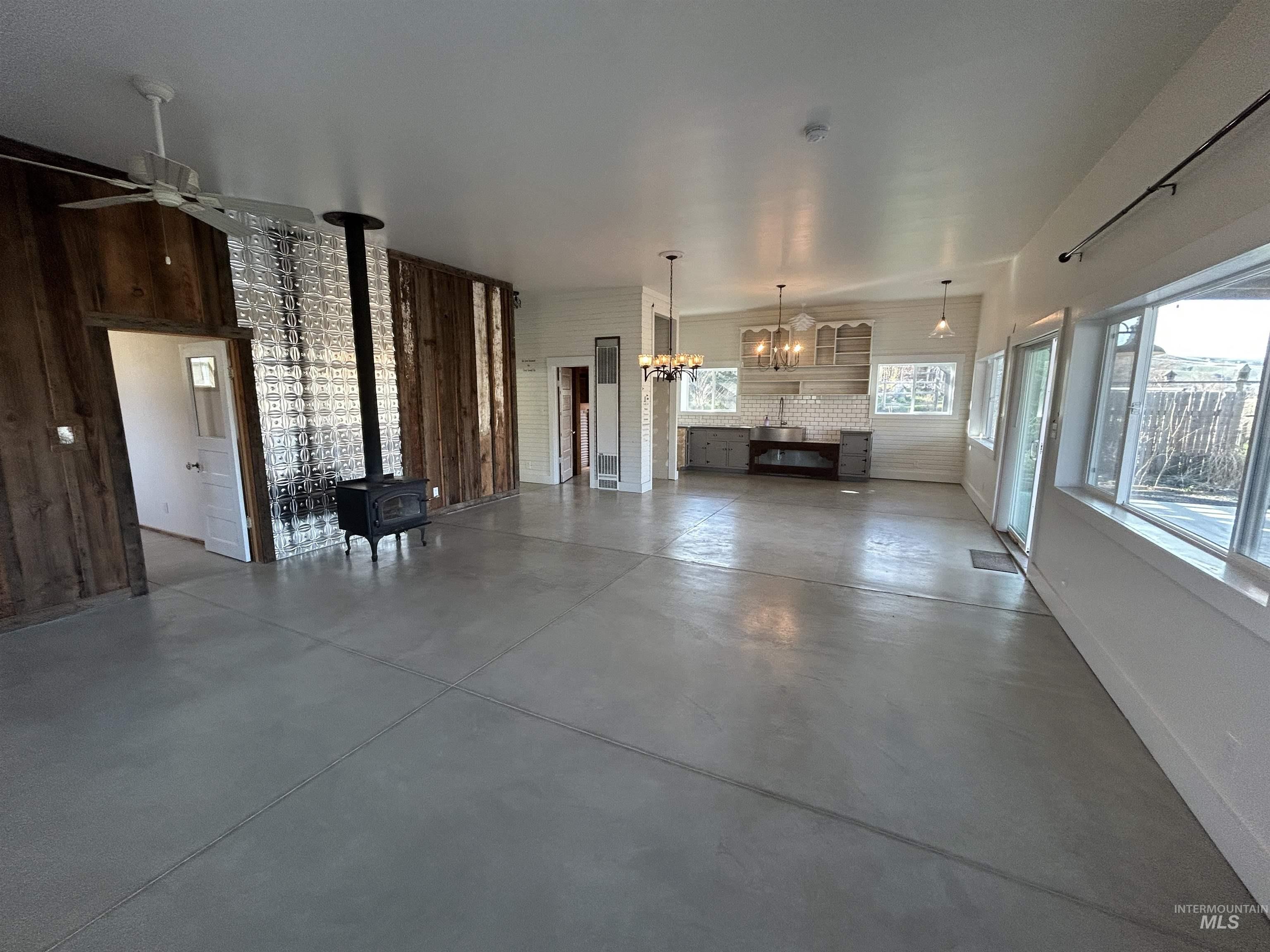 408 Harding St.