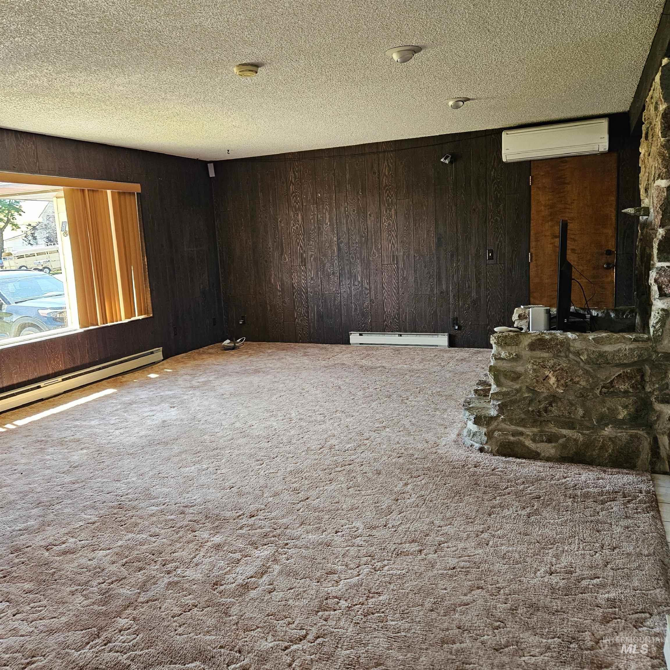 1034 Greencreek Road