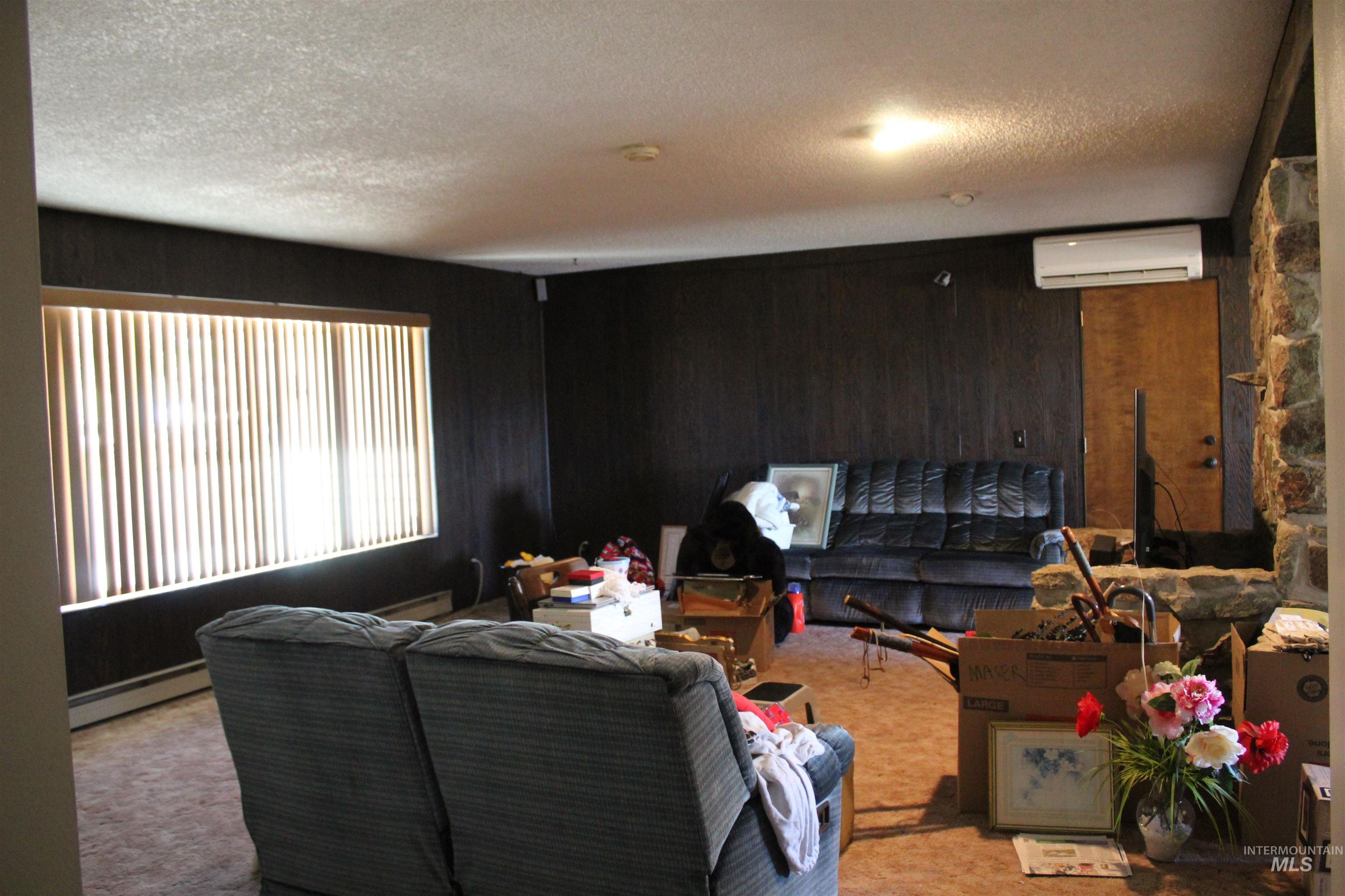 1034 Greencreek Road