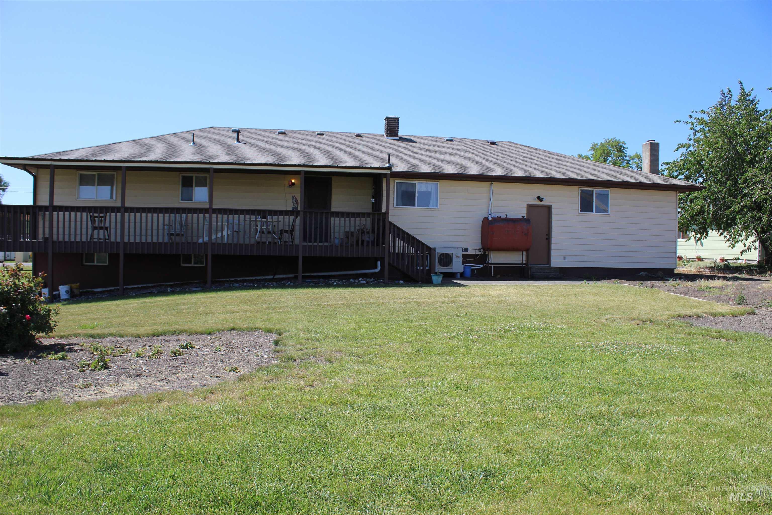 1034 Greencreek Road