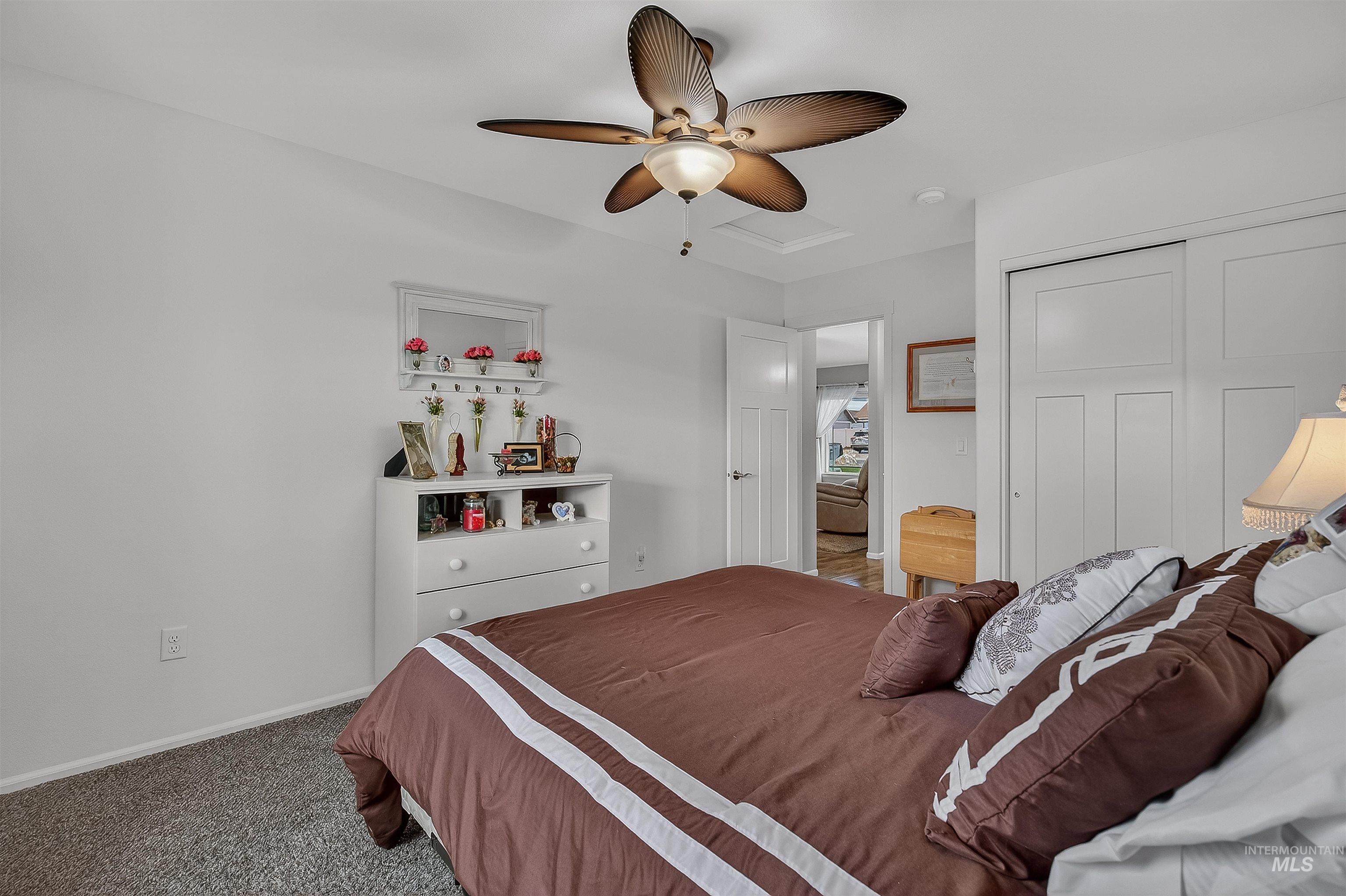 3250 Expedition Way