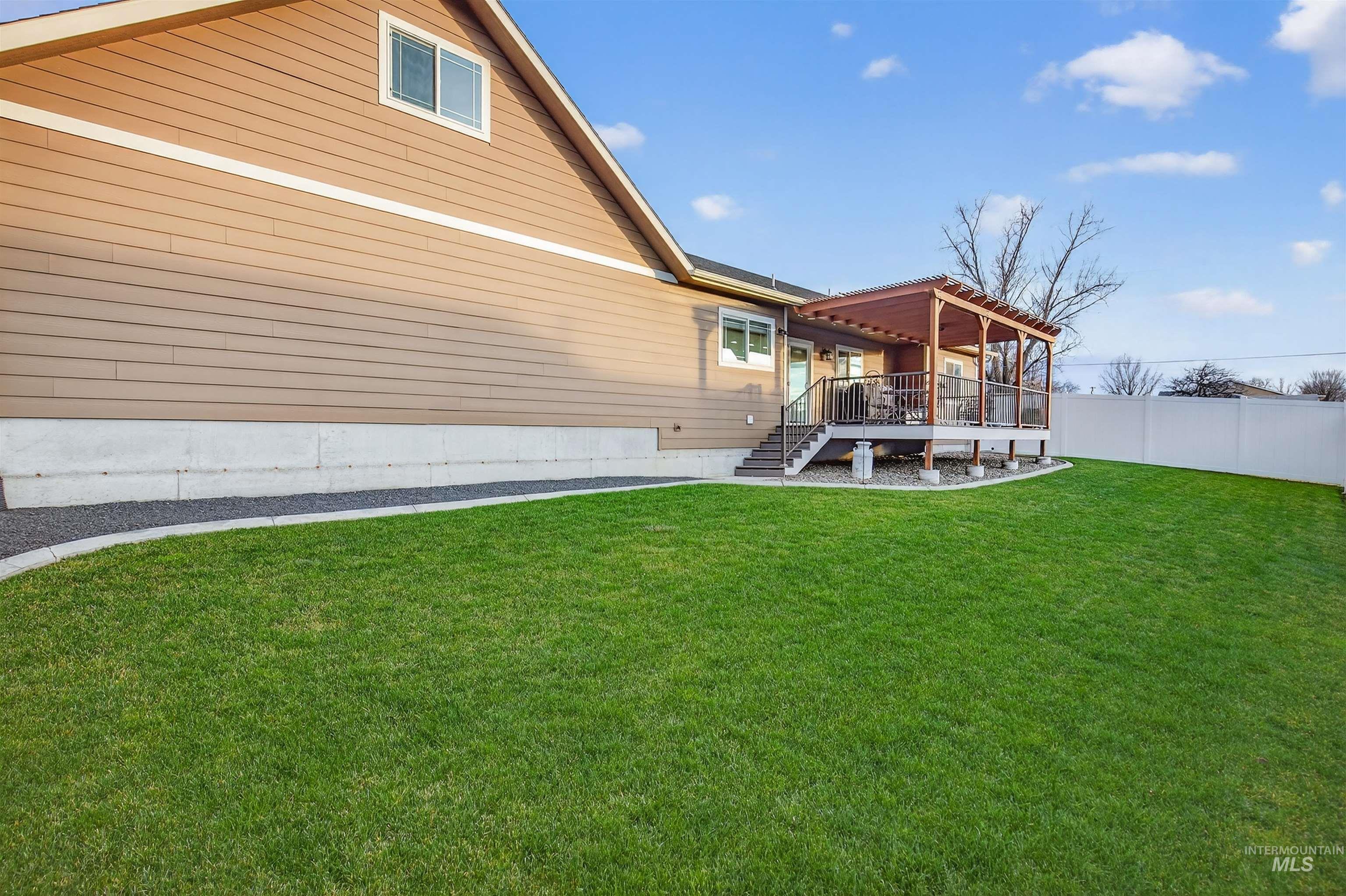 3250 Expedition Way