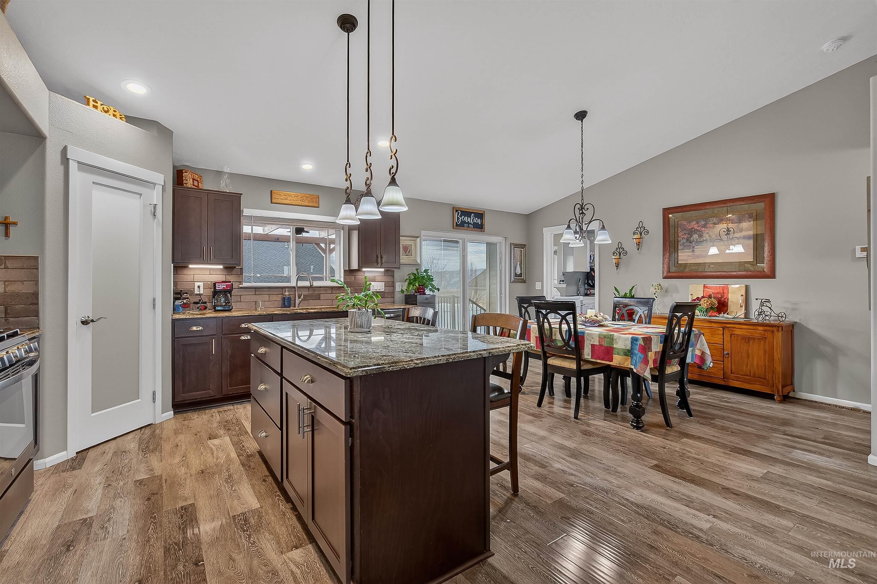 3250 Expedition Way