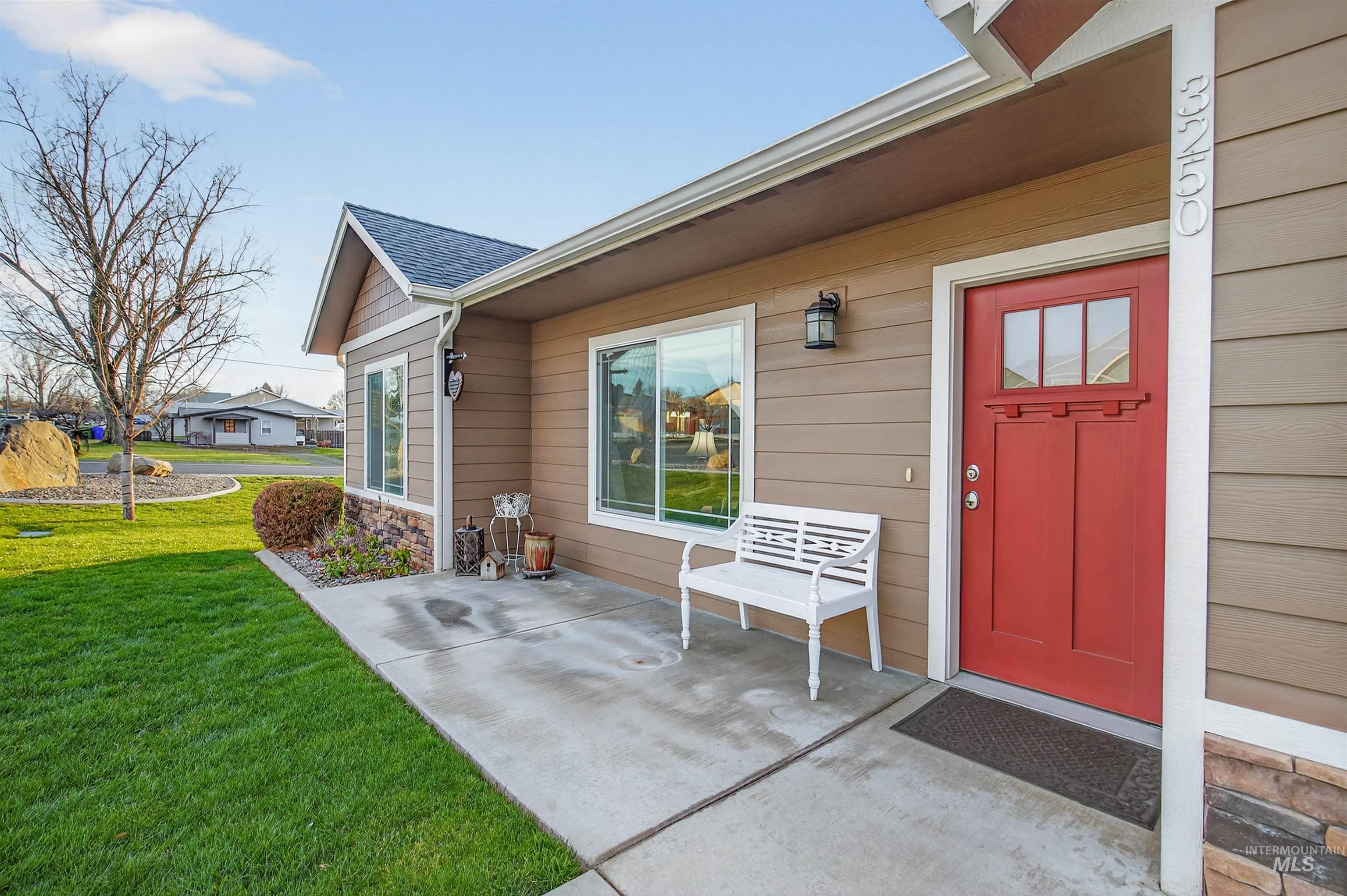 3250 Expedition Way