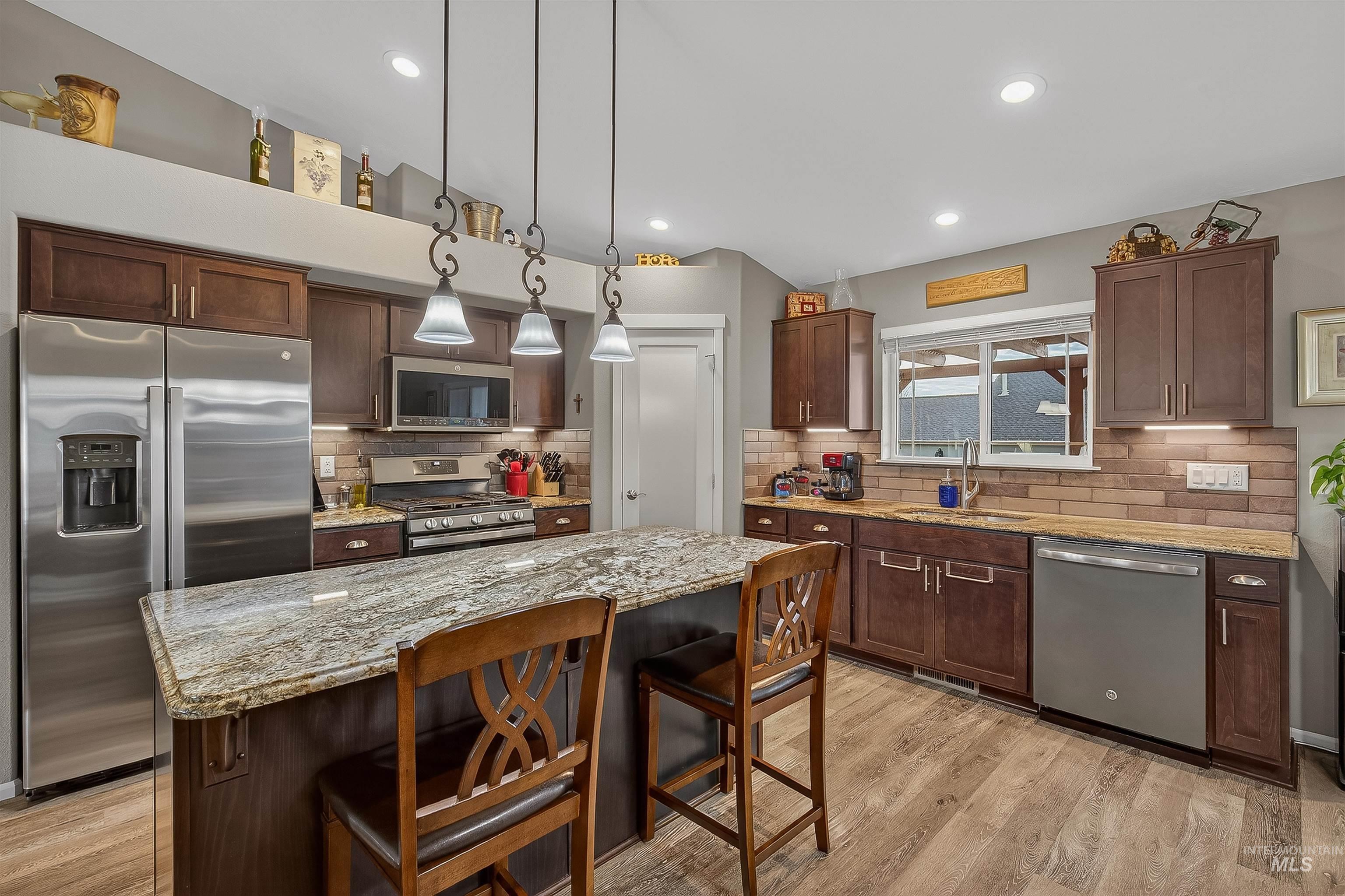 3250 Expedition Way
